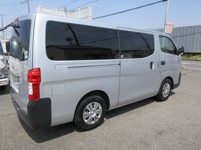 NISSAN NV350 CARAVAN 2019