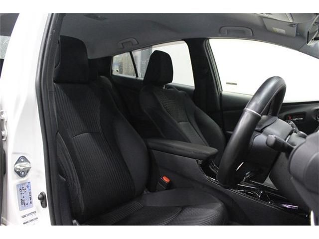 TOYOTA PRIUS 4WD 2018