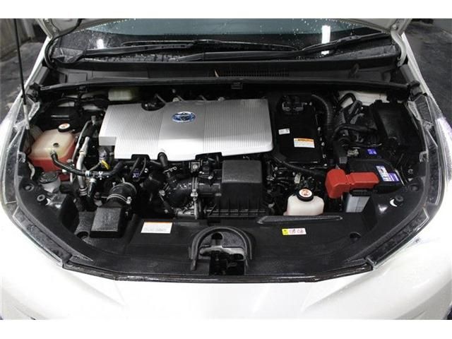 TOYOTA PRIUS 4WD 2018