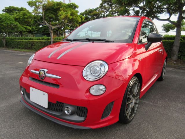 FIAT ABARTH 695 2011