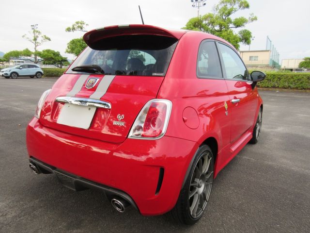 FIAT ABARTH 695 2011