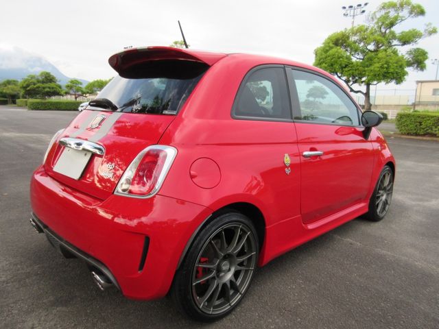 FIAT ABARTH 695 2011