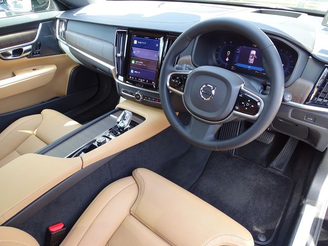 VOLVO VOLVO V90 2023