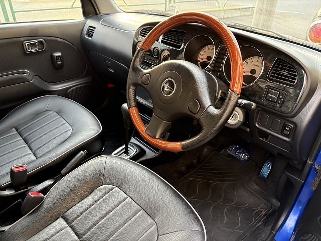 DAIHATSU MIRA GINO 2003