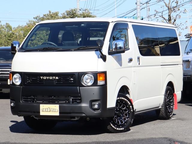 TOYOTA HIACE van 4WD 2023