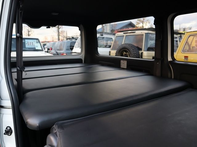 TOYOTA HIACE van 4WD 2023