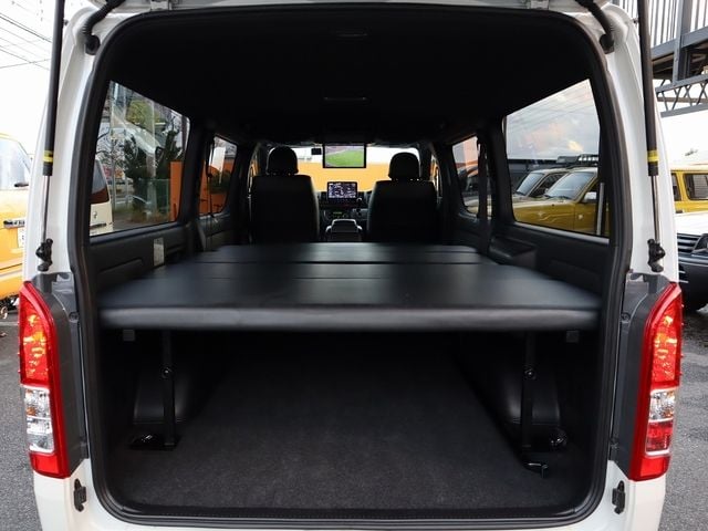 TOYOTA HIACE van 4WD 2023