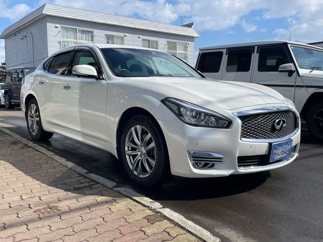 NISSAN FUGA 4WD 2019