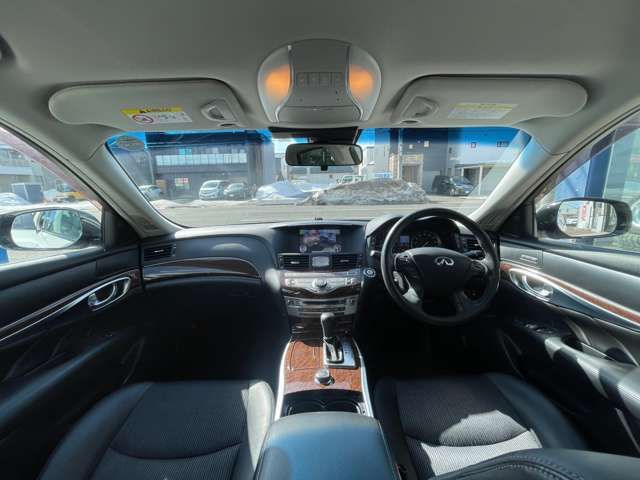 NISSAN FUGA 4WD 2019