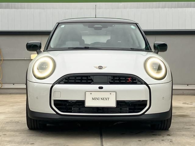 BMW MINI COOPER 2024