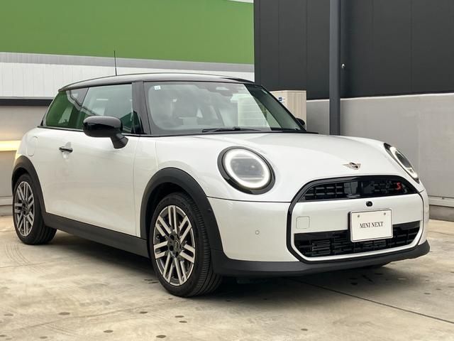 BMW MINI COOPER 2024
