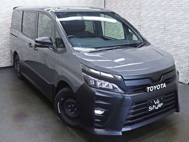 TOYOTA VOXY 2017