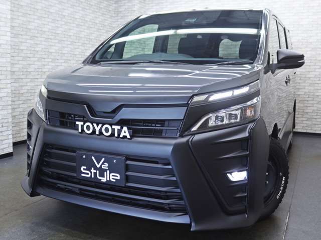 TOYOTA VOXY 2017