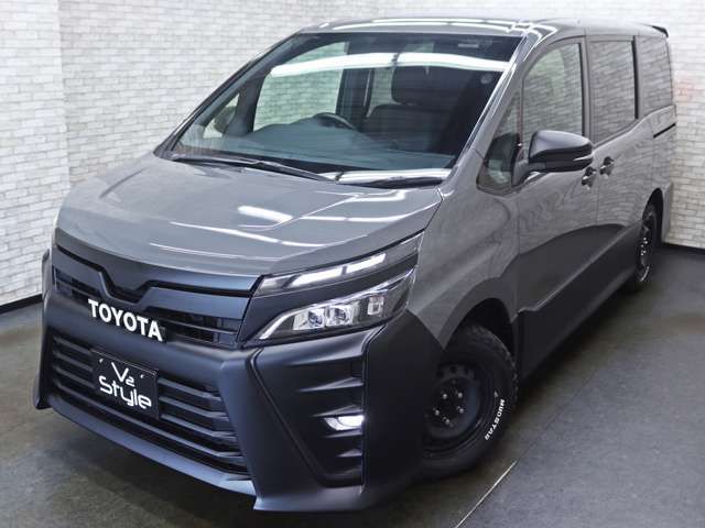 TOYOTA VOXY 2017