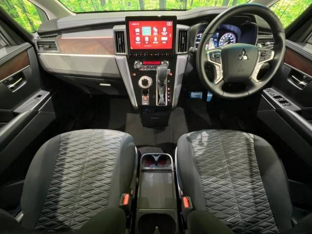 MITSUBISHI DELICA D:5 4WD 2023
