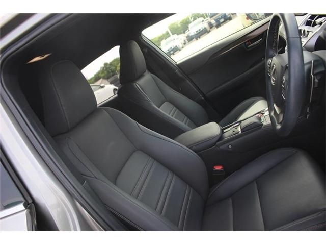 TOYOTA LEXUS NX300 2020