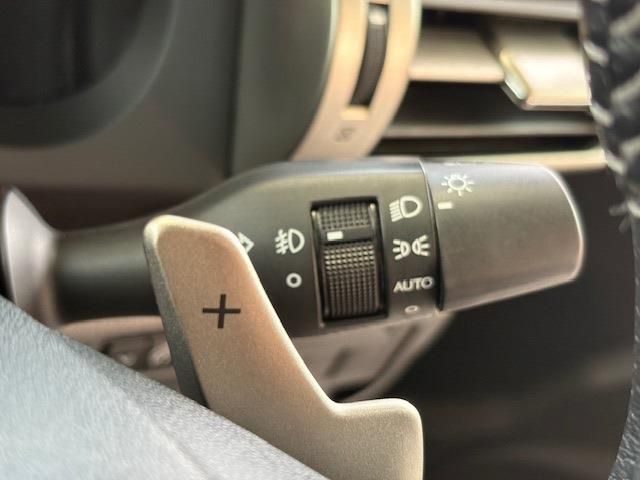 TOYOTA LEXUS IS300h 2013