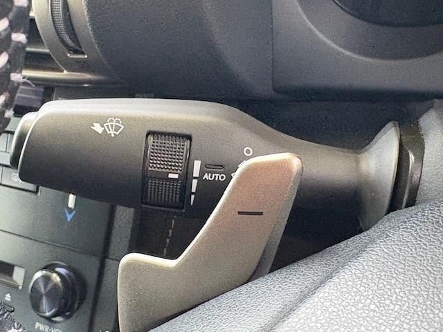 TOYOTA LEXUS IS300h 2013