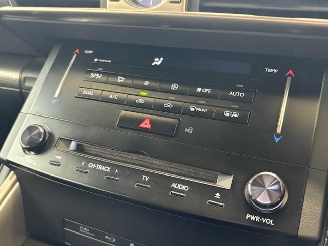 TOYOTA LEXUS IS300h 2013