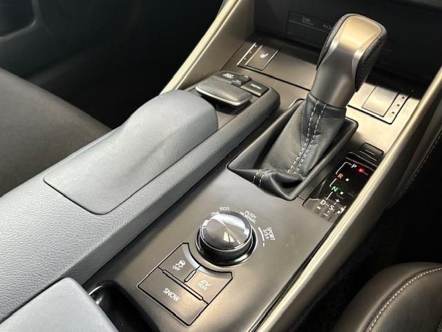 TOYOTA LEXUS IS300h 2013