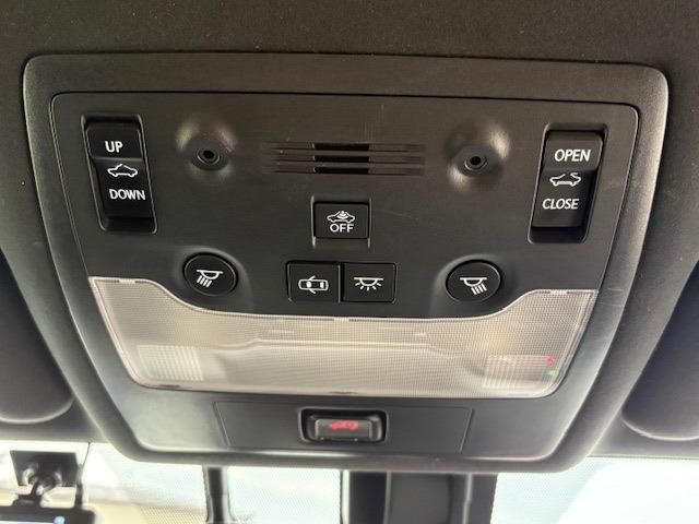 TOYOTA LEXUS IS300h 2013