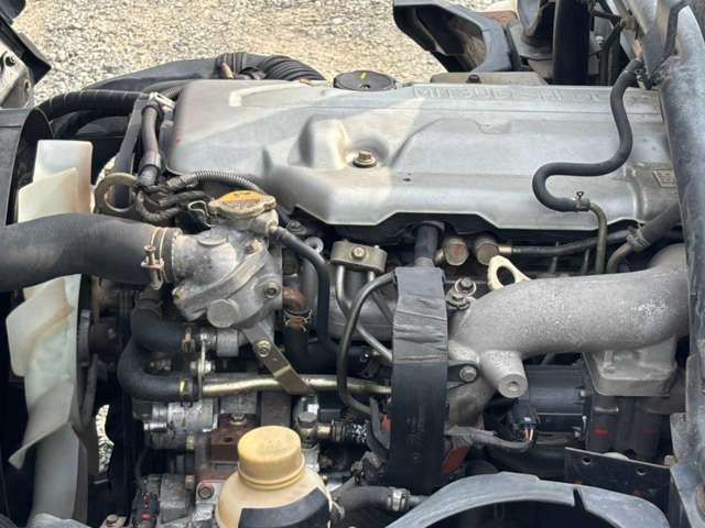 MITSUBISHI CANTER GUTS 2006