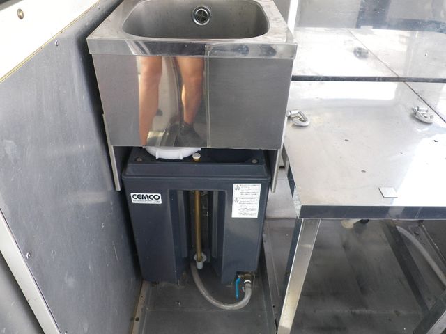 TOYOTA QUICK DELIVERY 2002