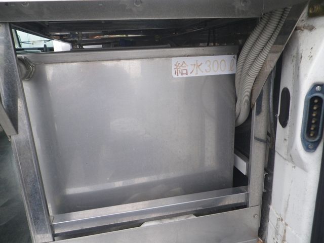 TOYOTA QUICK DELIVERY 2002