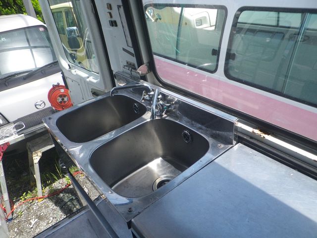 TOYOTA QUICK DELIVERY 2002