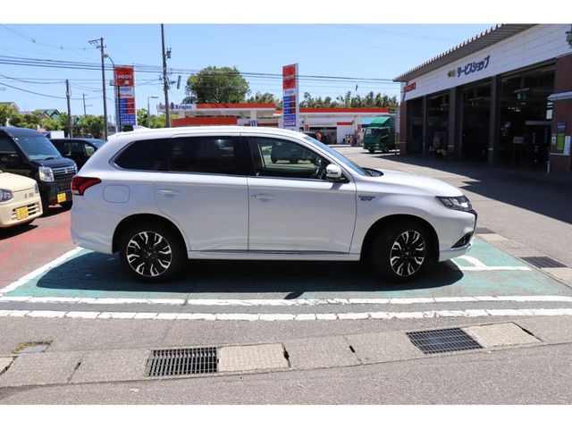 MITSUBISHI OUTLANDER PHEV 2018
