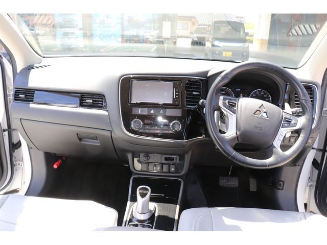 MITSUBISHI OUTLANDER PHEV 2018