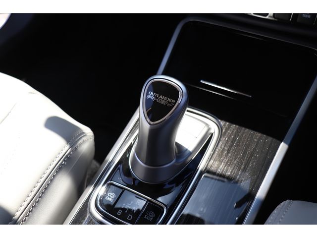 MITSUBISHI OUTLANDER PHEV 2018