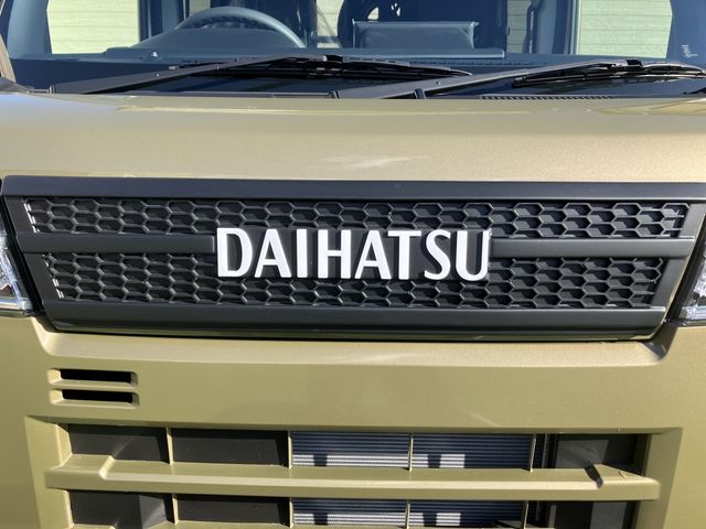 DAIHATSU HIJET deckvan 4WD 2024