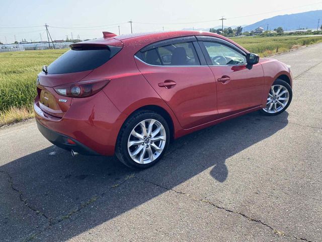 MAZDA AXELA SPORTS 2016