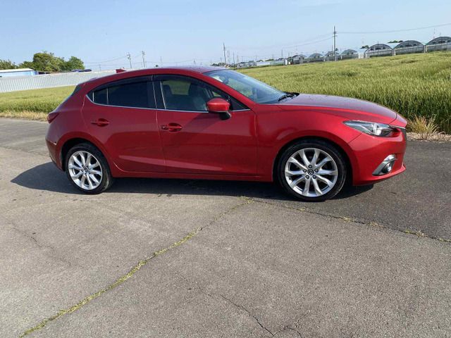 MAZDA AXELA SPORTS 2016