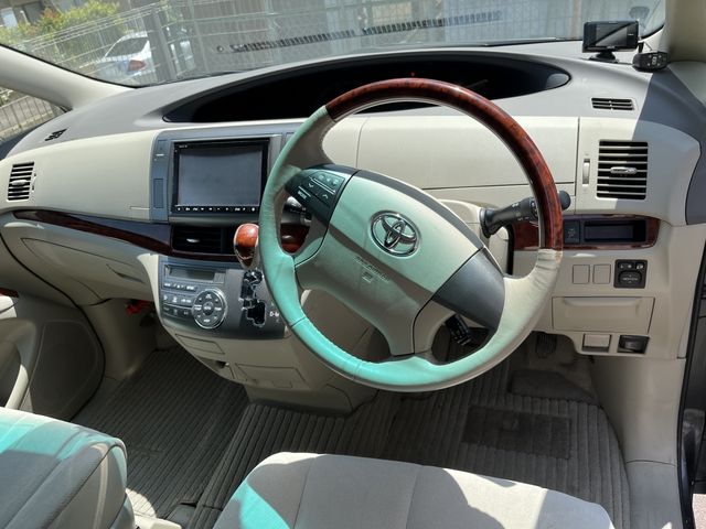 TOYOTA ESTIMA 2012