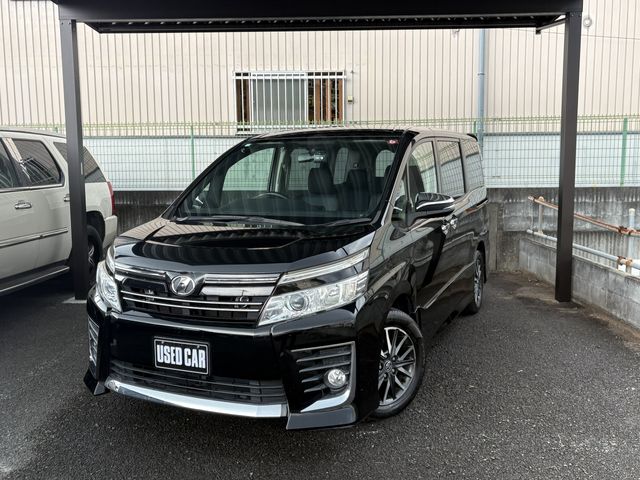 TOYOTA VOXY 2015