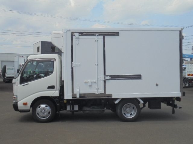 HINO DUTRO 2015