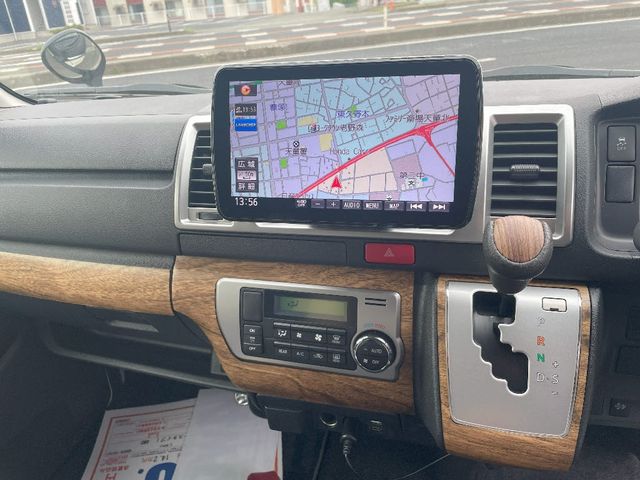 TOYOTA HIACE van 4WD 2018