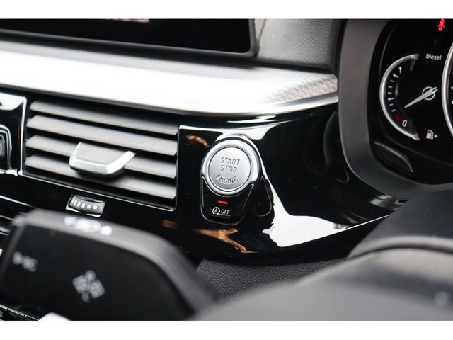 BMW BMW 5series TOURING 2019