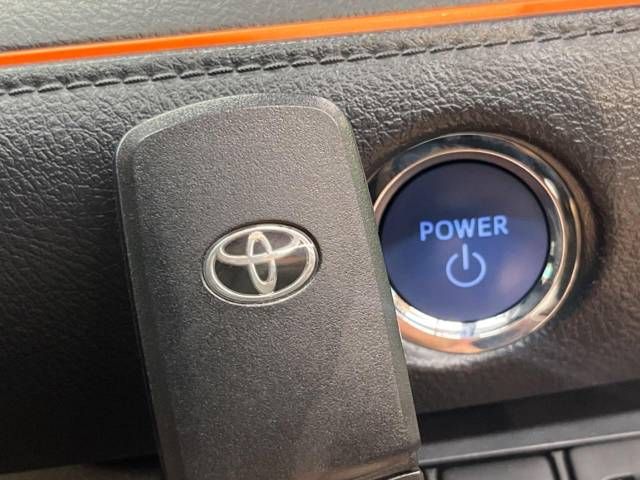 TOYOTA SIENTA HYBRID 2015