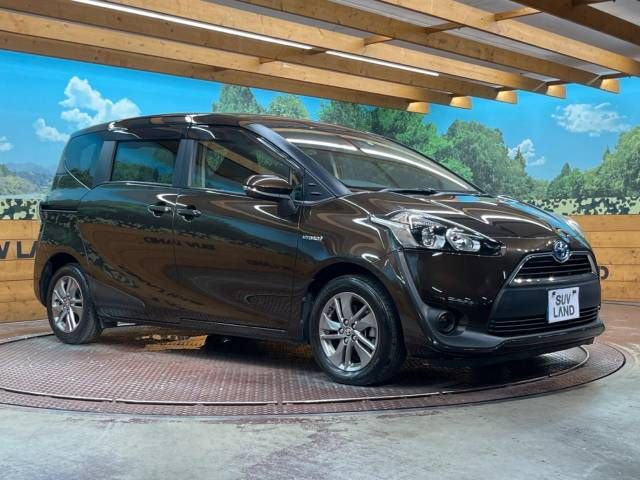 TOYOTA SIENTA HYBRID 2015