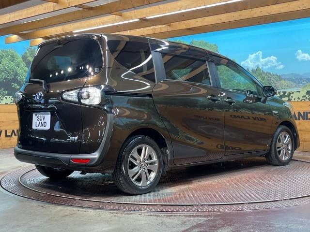 TOYOTA SIENTA HYBRID 2015