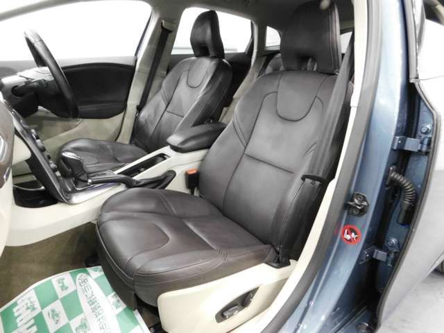 VOLVO VOLVO V40 2013