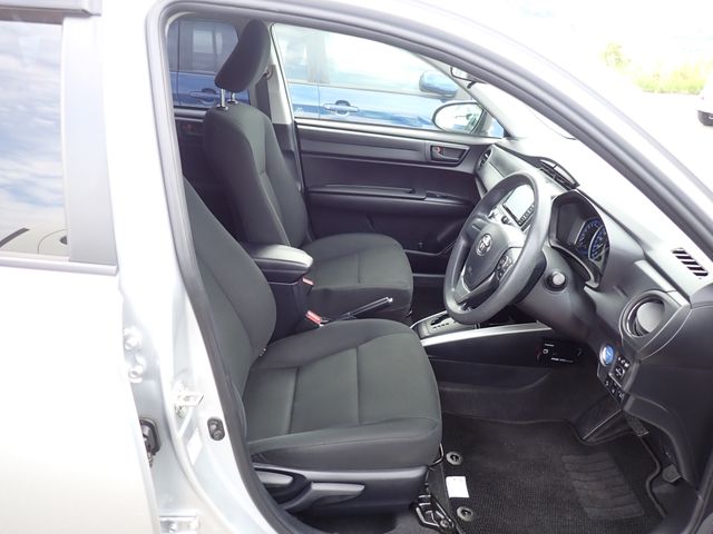 TOYOTA COROLLA FIELDER HYBRID 2022