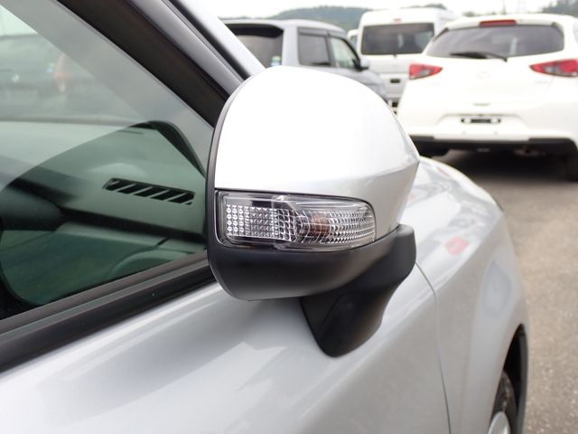 TOYOTA COROLLA FIELDER HYBRID 2022