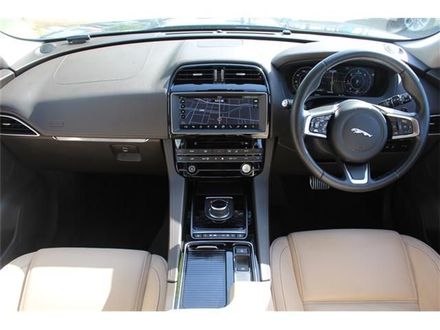 JAGUAR JAGUAR F-PACE 2018