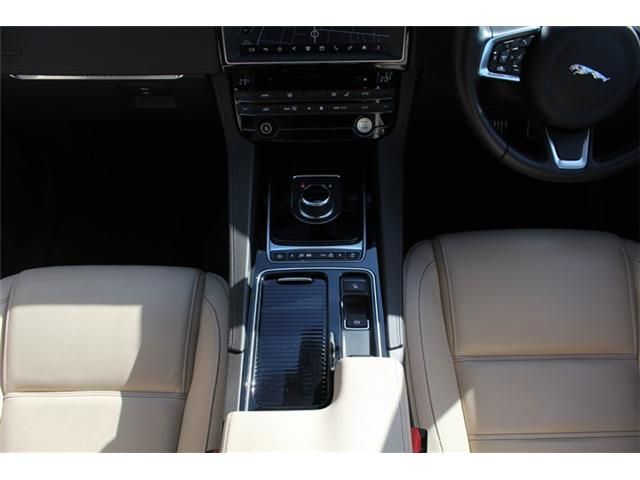 JAGUAR JAGUAR F-PACE 2018