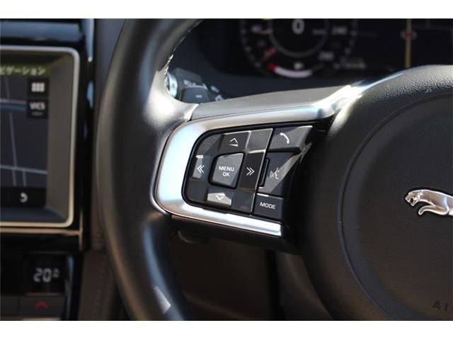 JAGUAR JAGUAR F-PACE 2018