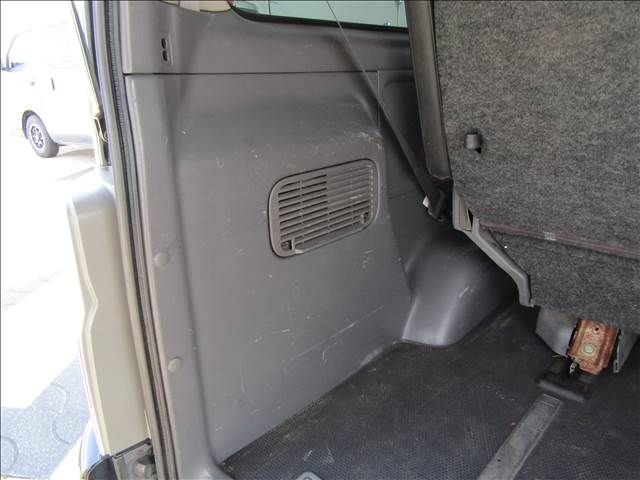 NISSAN CARAVAN coach 2004